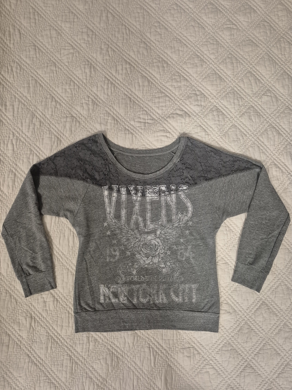 Stranded Gray Lace Graphic Sweatshirt New York Y2K Alt S